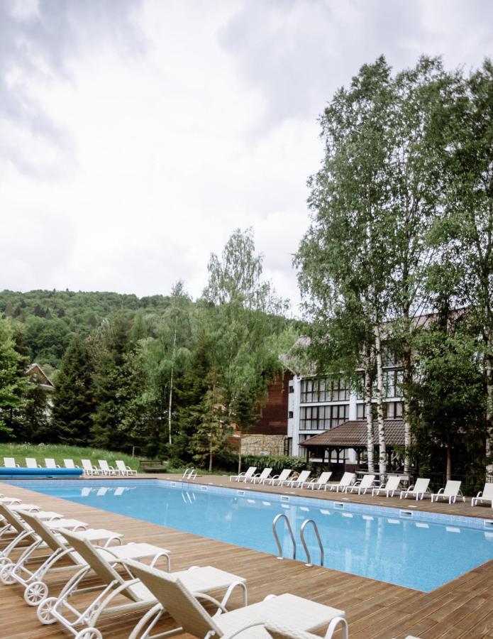 Yaremche Club Hotel מראה חיצוני תמונה