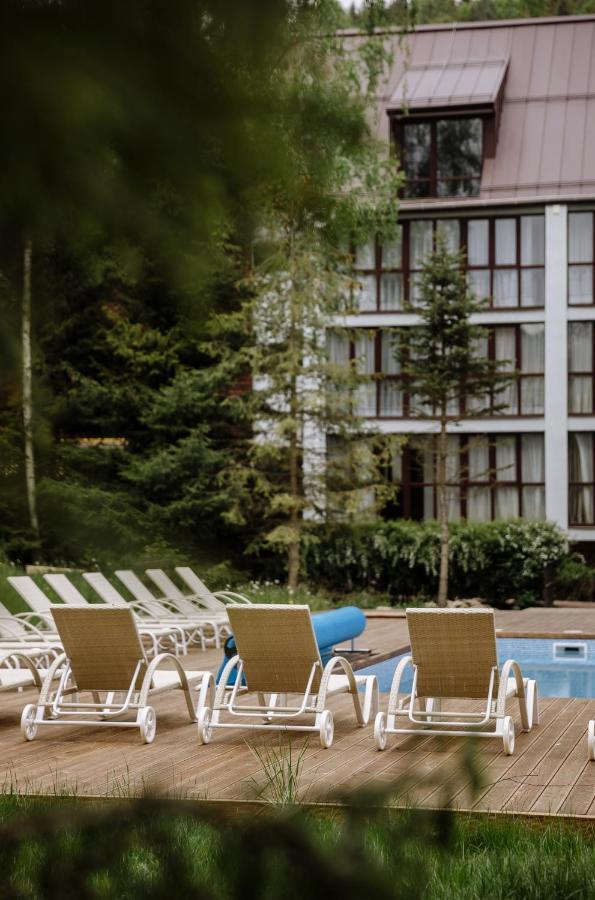 Yaremche Club Hotel מראה חיצוני תמונה