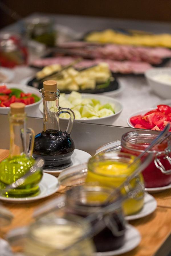 Yaremche Club Hotel מראה חיצוני תמונה