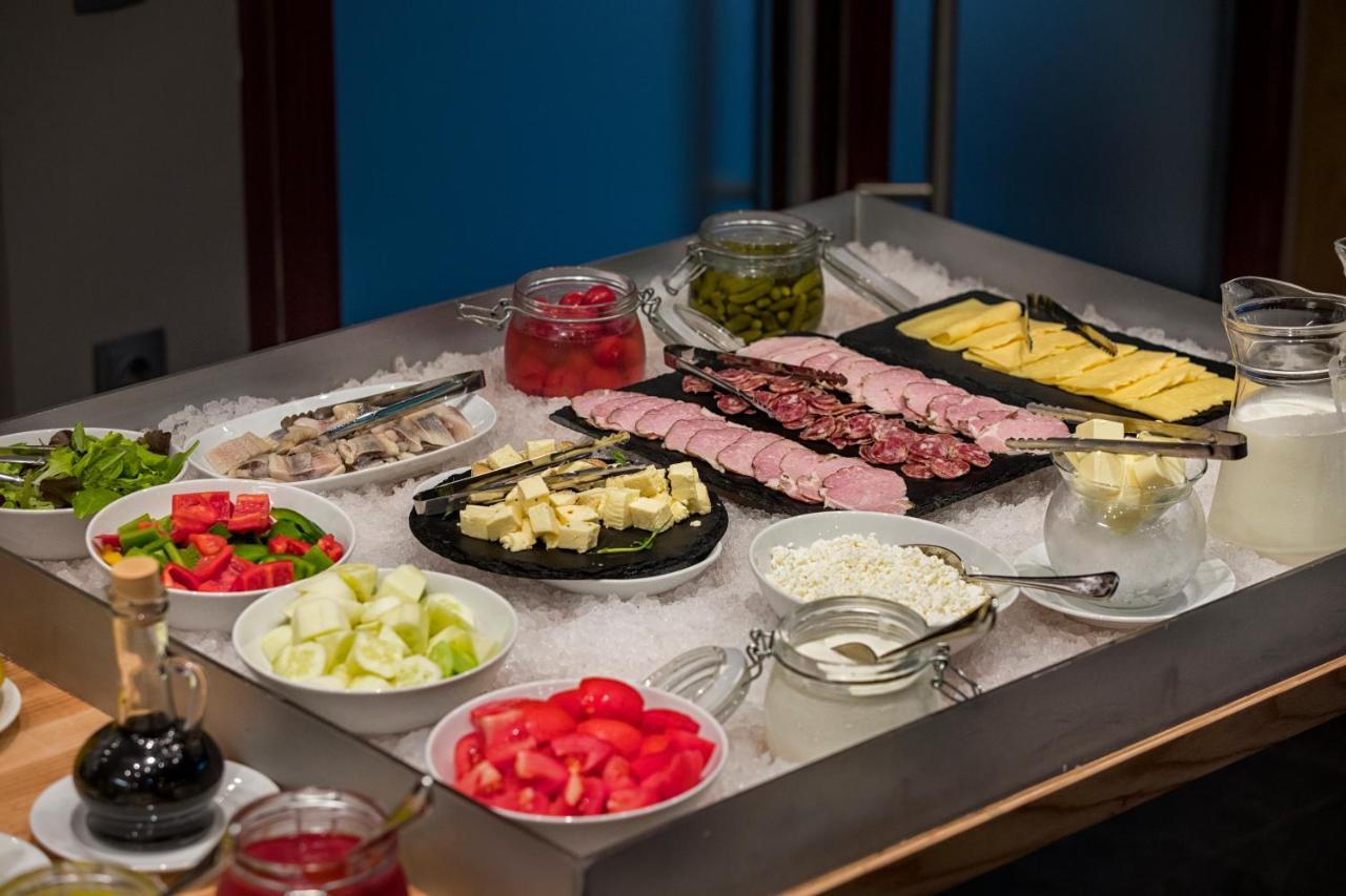 Yaremche Club Hotel מראה חיצוני תמונה