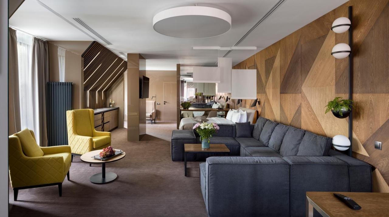 Yaremche Club Hotel מראה חיצוני תמונה