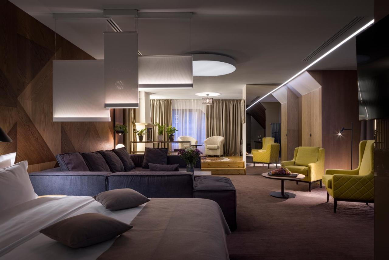 Yaremche Club Hotel מראה חיצוני תמונה