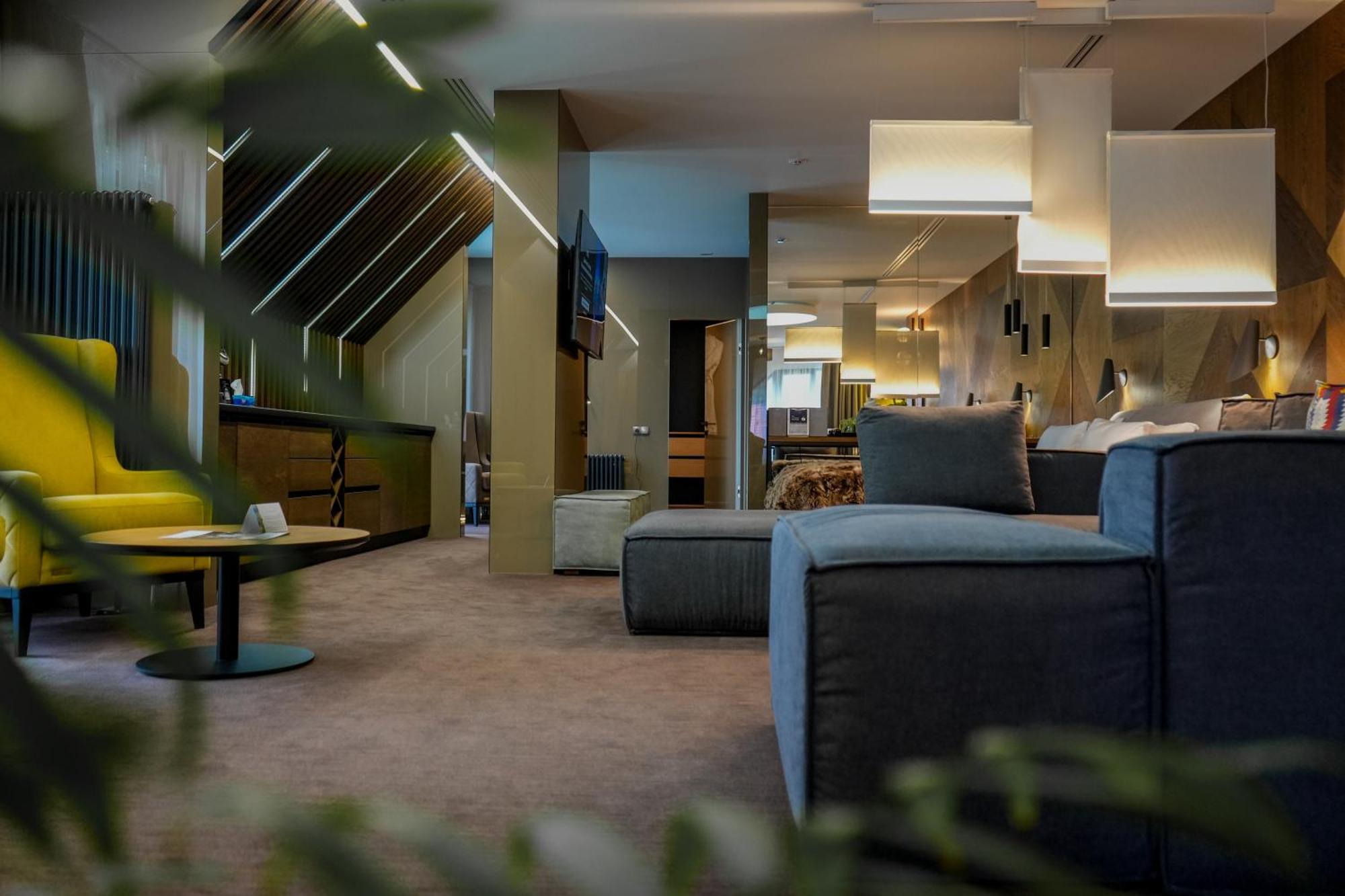 Yaremche Club Hotel מראה חיצוני תמונה